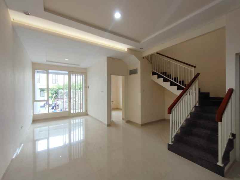dijual rumah pantai mentari