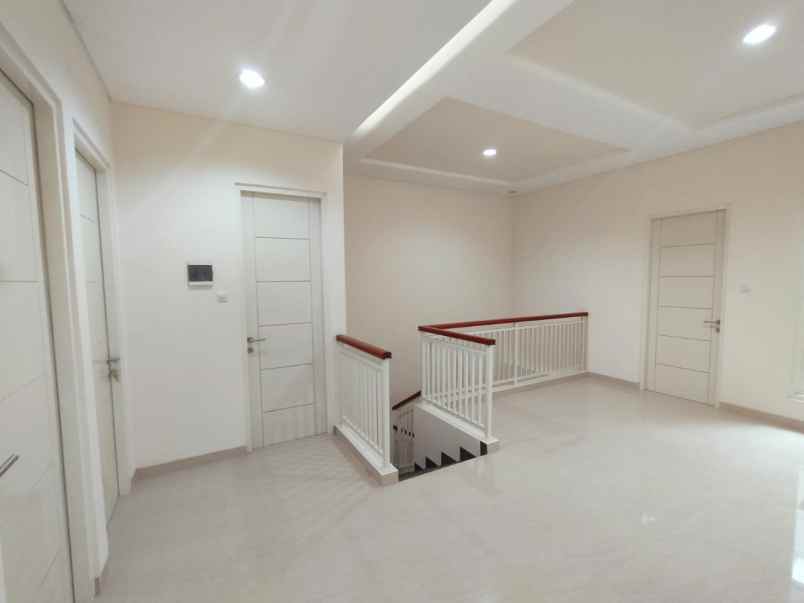 dijual rumah pantai mentari