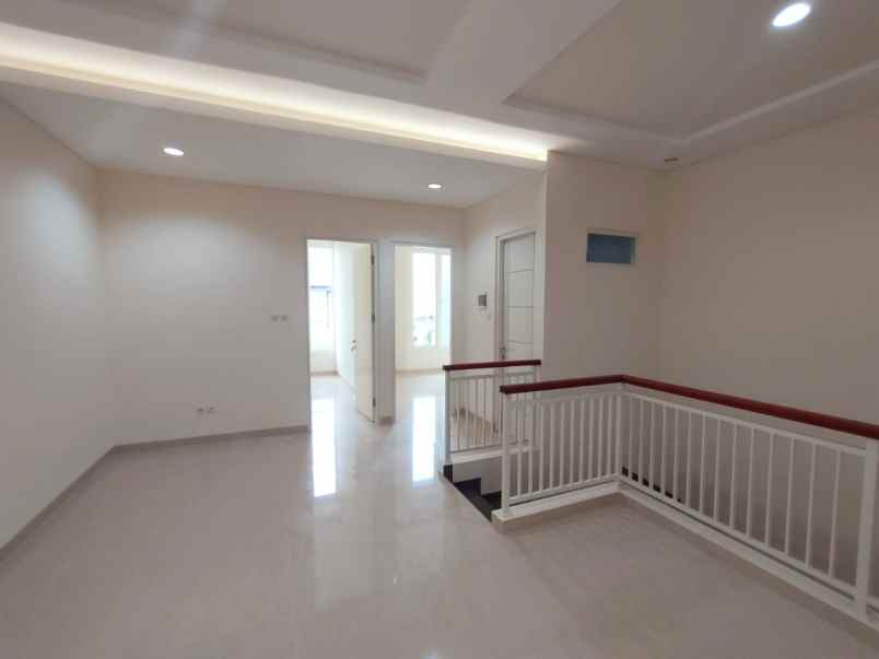 dijual rumah pantai mentari