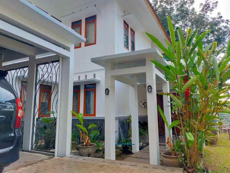 dijual rumah parongpong