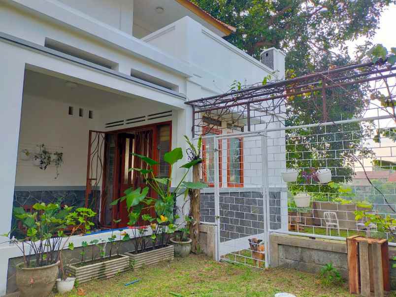 dijual rumah parongpong