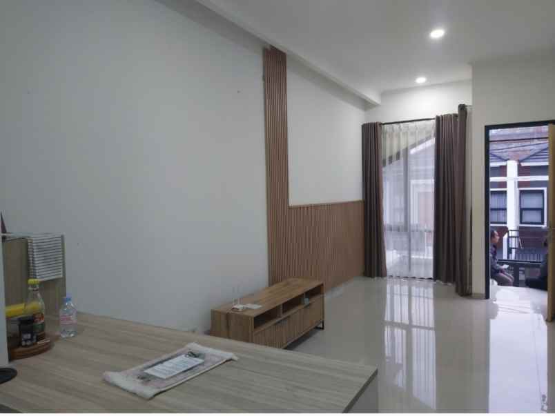 dijual rumah pasir jati