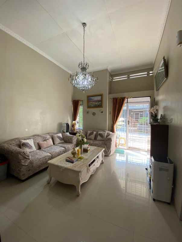 dijual rumah pasteur residence