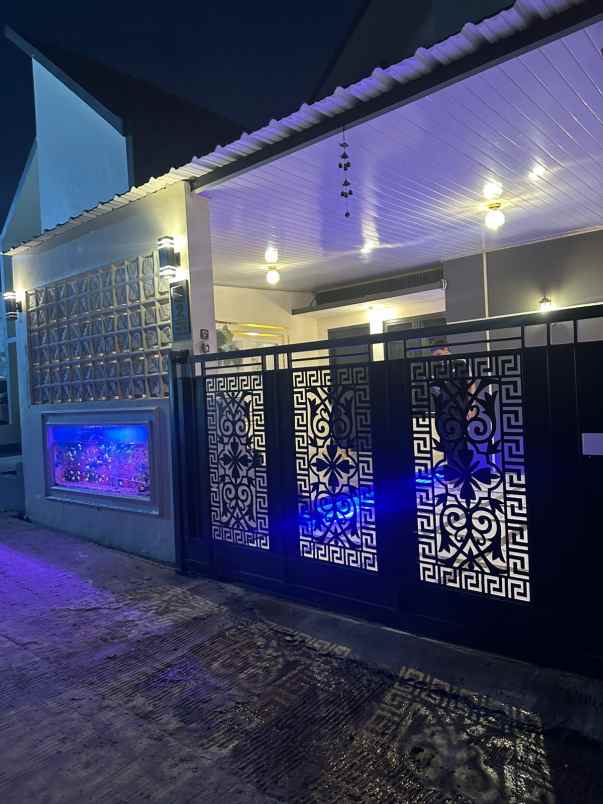 dijual rumah pd terong depok