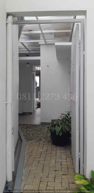 dijual rumah permana