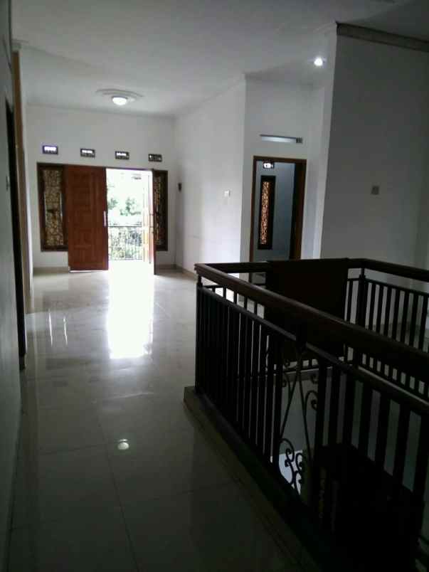 dijual rumah permata indah cisaranten