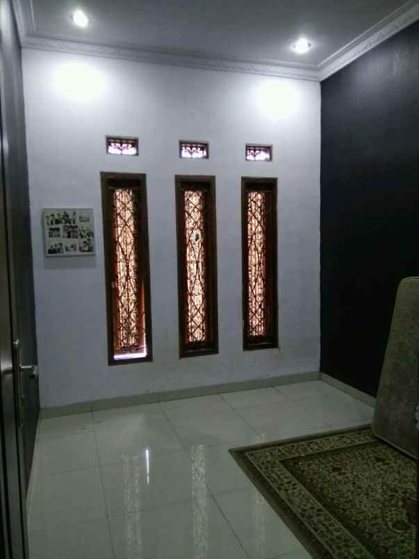 dijual rumah permata indah cisaranten
