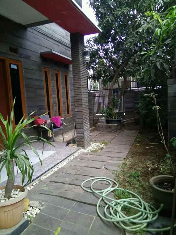 dijual rumah permata indah cisaranten
