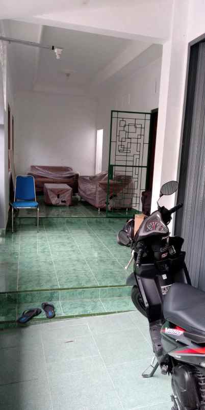 dijual rumah perum gumuk indah jln