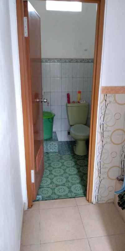 dijual rumah perum gumuk indah jln