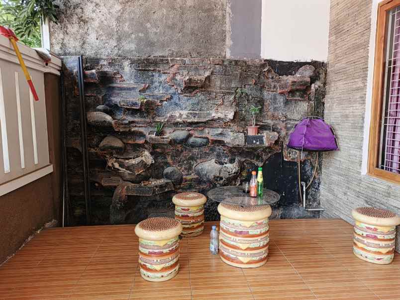 dijual rumah perum kota permata