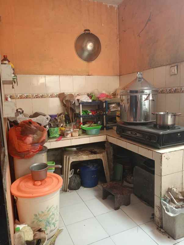 dijual rumah perum surya citra mas