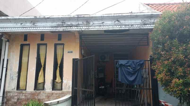 dijual rumah perum surya citra mas