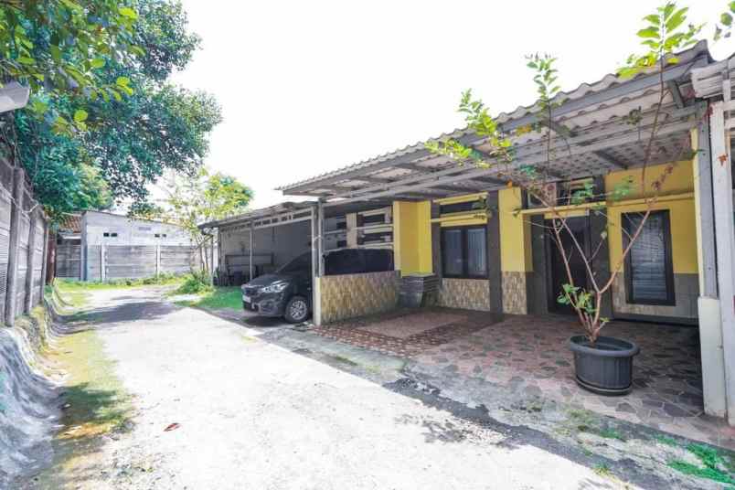dijual rumah perum taman sawangan