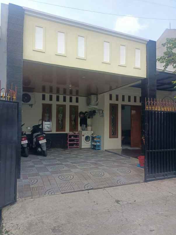 dijual rumah perumahan bulevar hijau