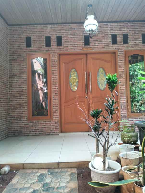 dijual rumah perumahan duta bumi