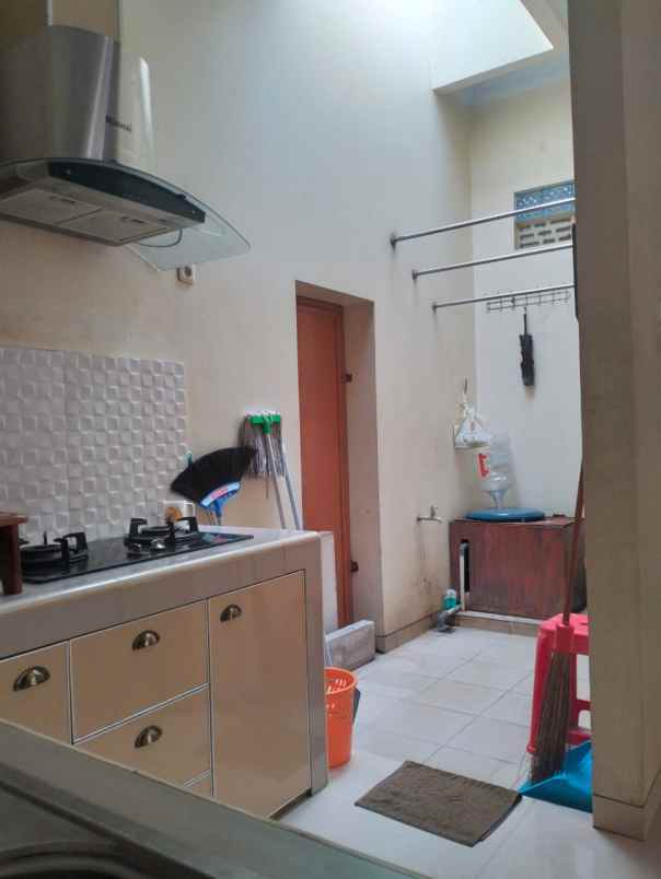 dijual rumah perumahan duta bumi