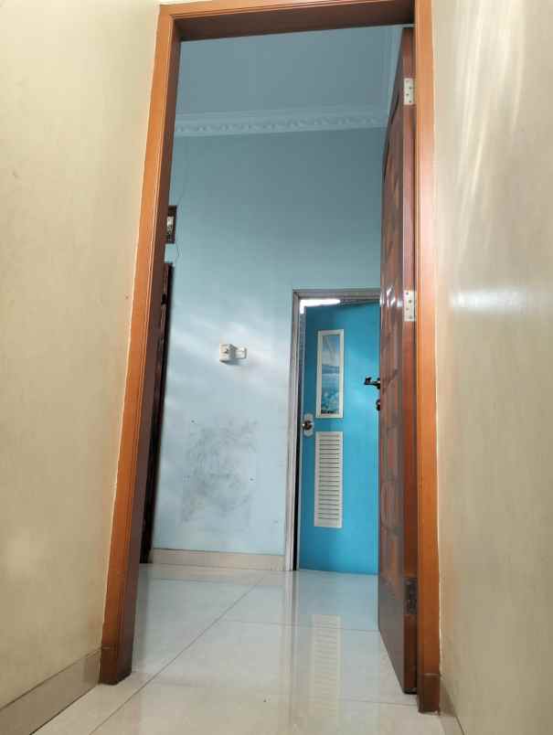 dijual rumah perumahan duta bumi