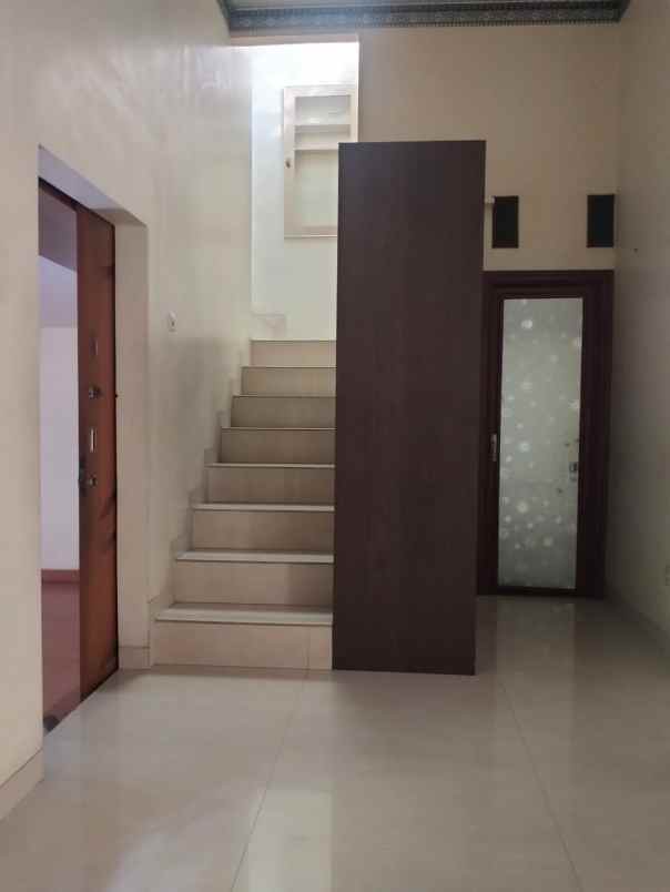 dijual rumah perumahan duta bumi