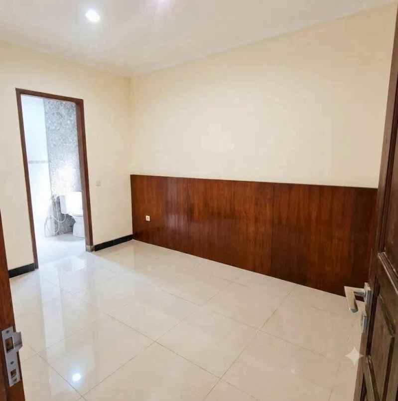 dijual rumah perumahan gunung sari indah