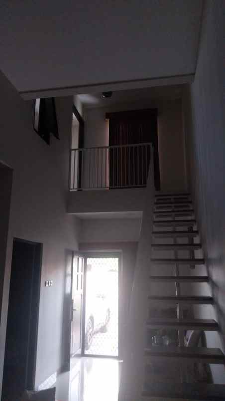 dijual rumah perumahan gunungsqri indah