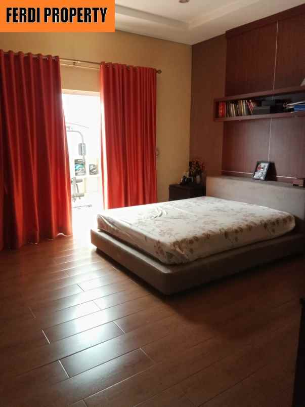 dijual rumah perumahan kota wisata cibubur