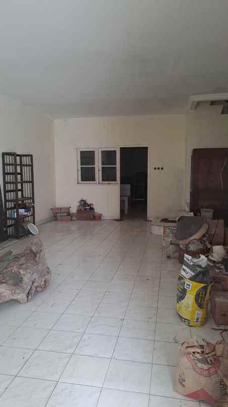 dijual rumah perumahan taman aries