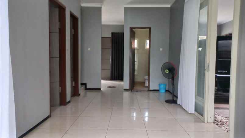 dijual rumah perumahan unimas garden