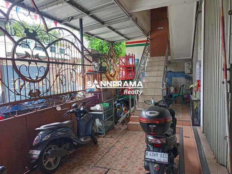 dijual rumah perumnas beji