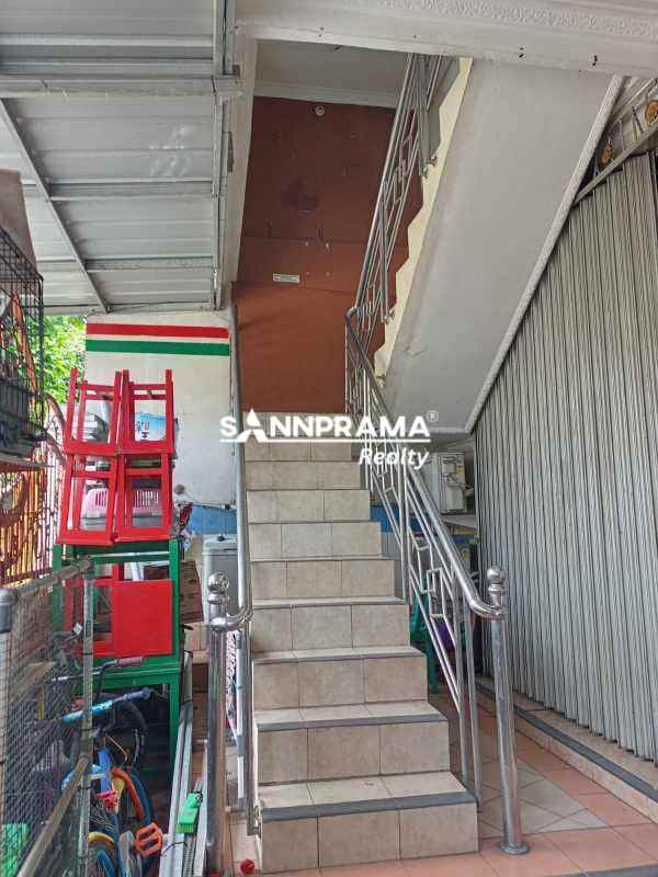 dijual rumah perumnas beji