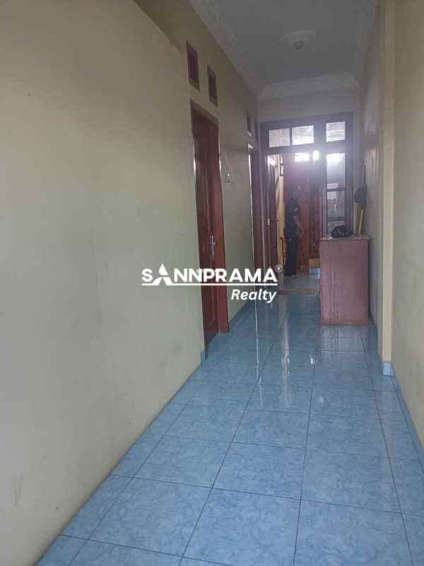 dijual rumah perumnas beji