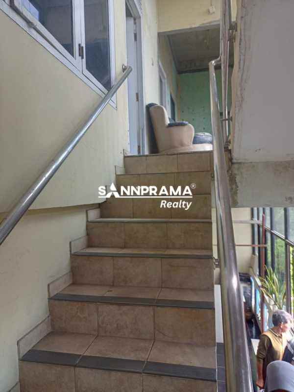 dijual rumah perumnas beji