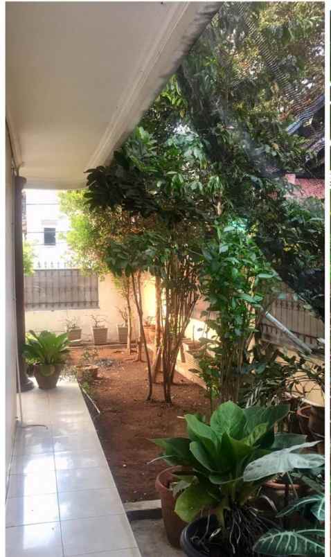 dijual rumah perumnas klender