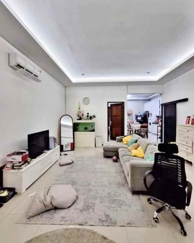 dijual rumah pesanggrahan