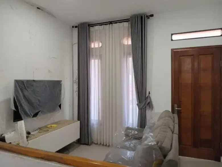 dijual rumah petukangan selatan
