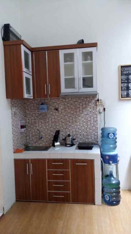 dijual rumah pinewood topaz regency