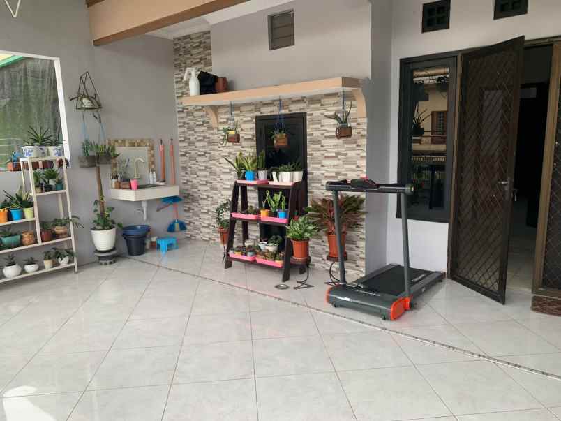 dijual rumah ploso