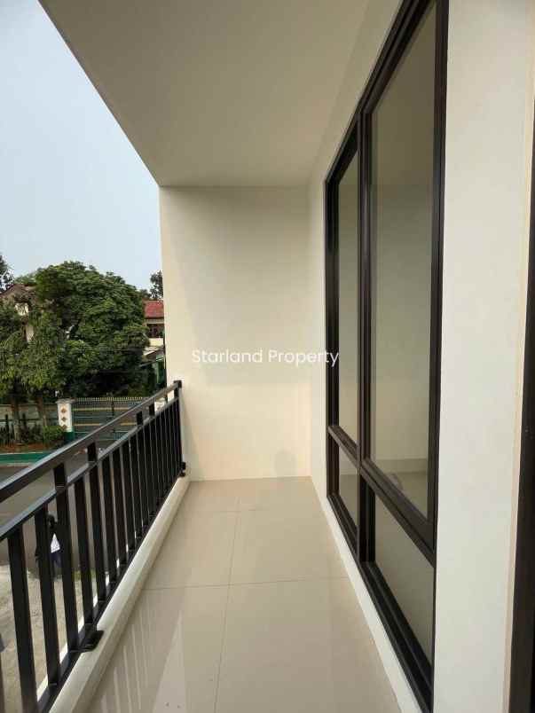 dijual rumah pondok aren