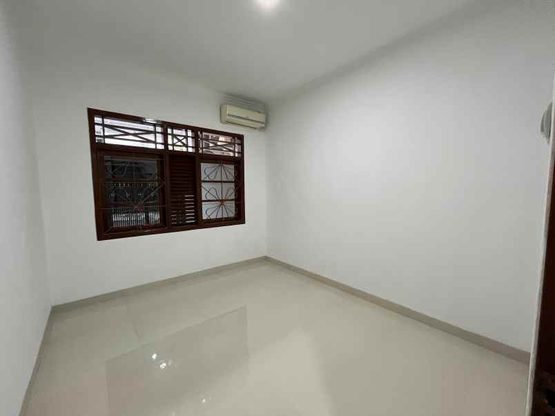 dijual rumah pondok bambu