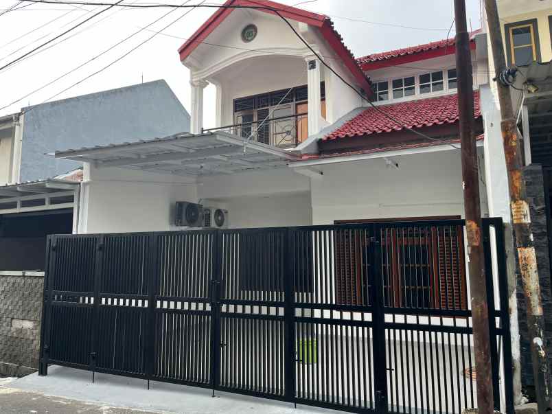 dijual rumah pondok bambu