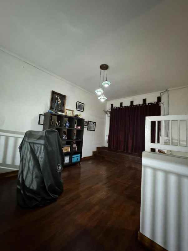 dijual rumah pondok bambu jakarta timur