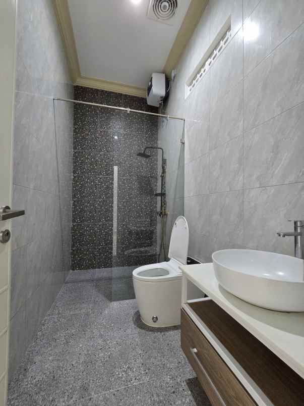 dijual rumah pondok kelapa jakarta timur