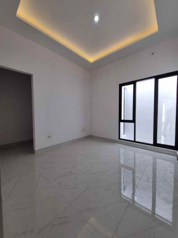 dijual rumah prapen indah