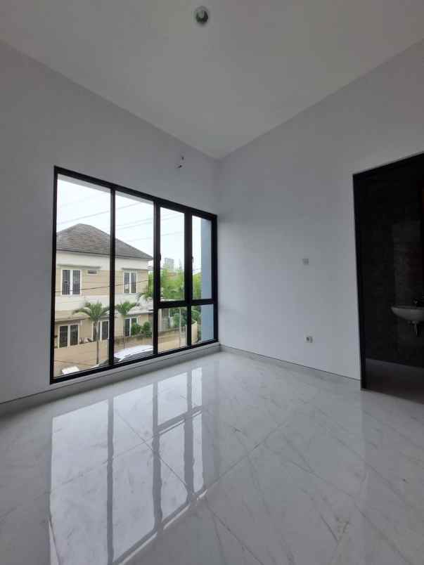 dijual rumah prapen indah