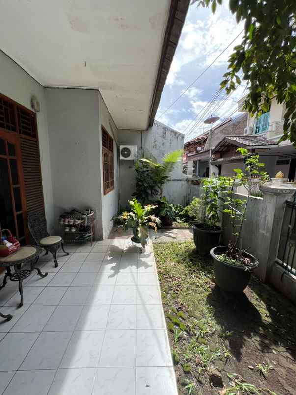 Rumah Murah Tanah Luas Dalam Komplek Dekat Exit Tol Pulogebang Cakung