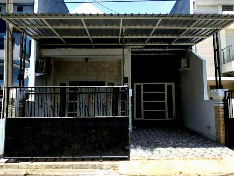 dijual rumah puri asri pakuwon city