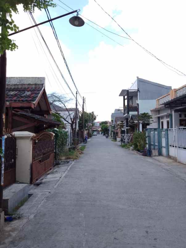 dijual rumah puri harapan