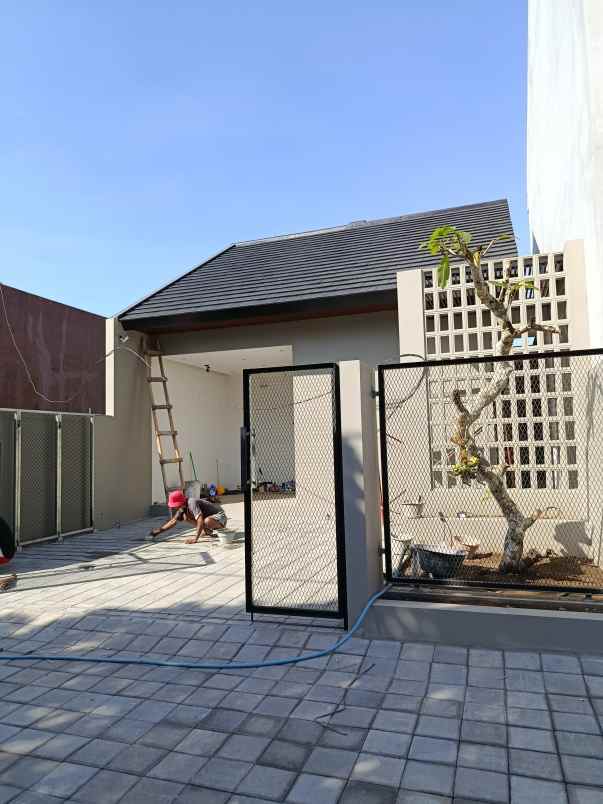 dijual rumah purwomartani