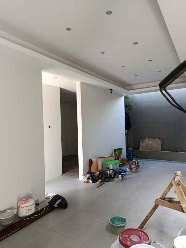 dijual rumah purwomartani