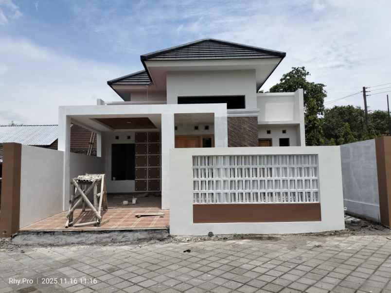 dijual rumah purwomartani kalasan